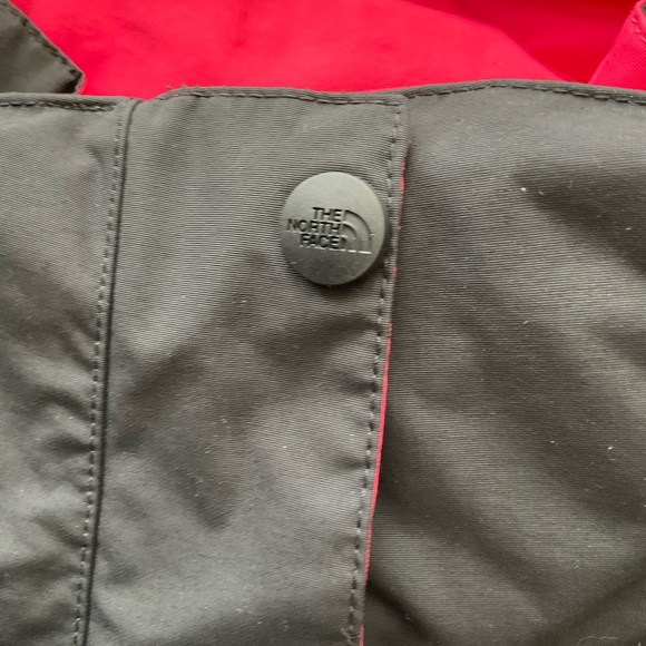The North Face Women's L HyVent Heavy Duty Black Rain Jacket - Picture 6 of 12